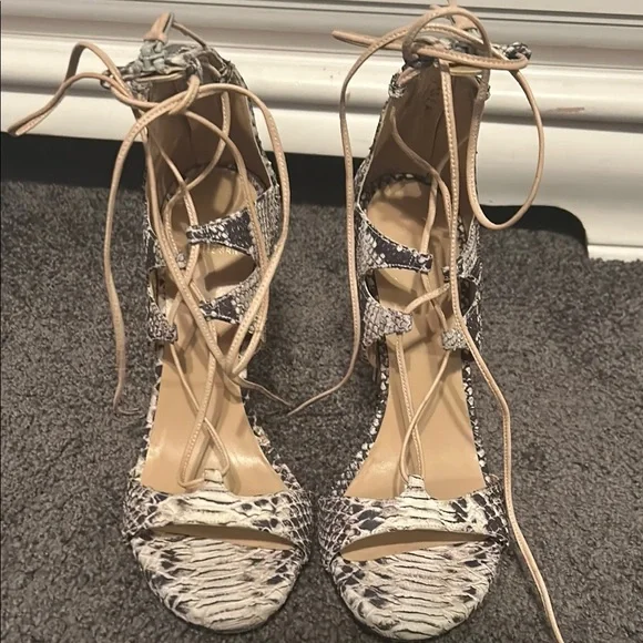 Stuart Weitzman Snakeskin Lace-Up Heels - Size 9 1/2 M - Picture 3 of 14